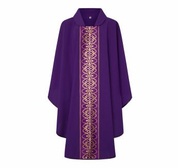 Casulla morada dibujo cruces